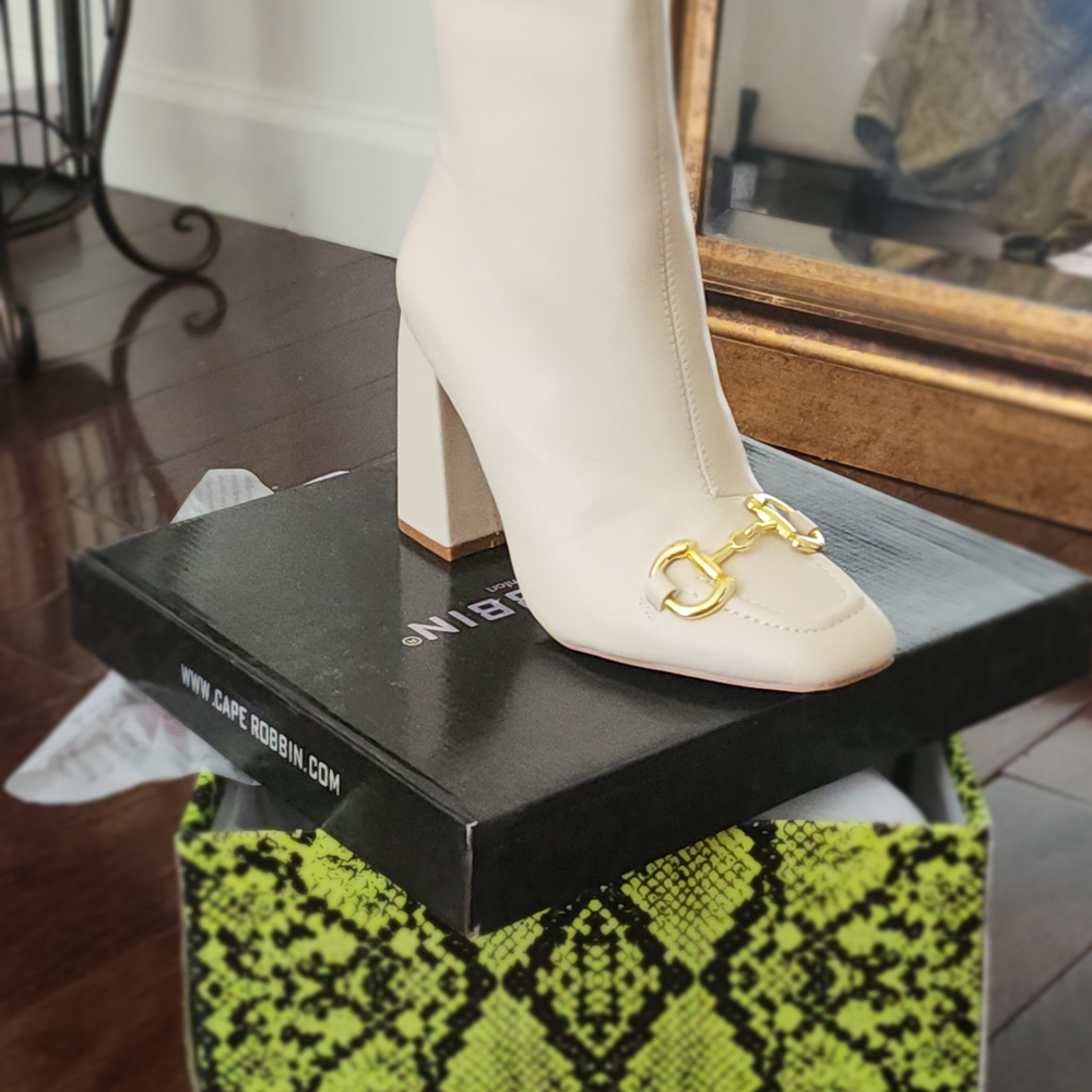 Cape Robbin Cream and Gold Heeled Boots